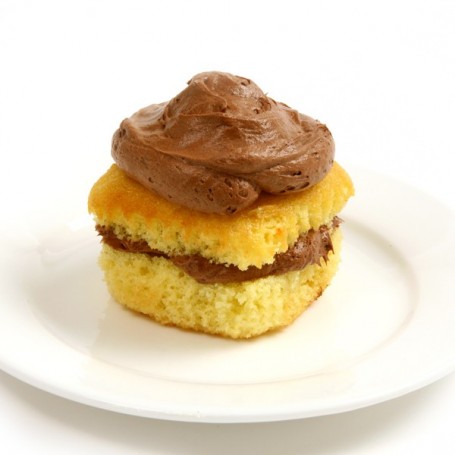 https://shop.biggestlittlekitchenstore.com/1425-medium_default/norpro-nonstick-square-cupcake-pan-12-count.jpg